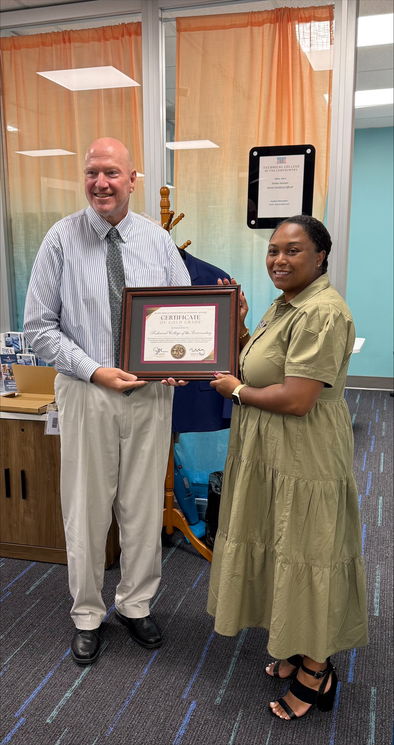 Presentation of "Gold-Level”  Military Academic Recognition Award  to the Technical College of the Lowcountry (TCL). 